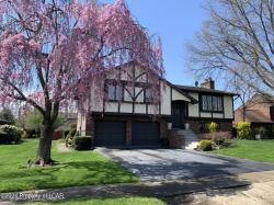 201 Sahara Drive Kingston, PA 18704