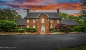 Photo of property at 383 S Main Road
