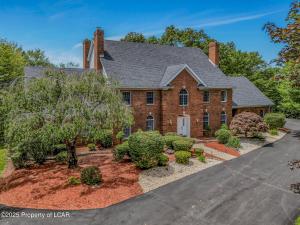 Photo of property at 383 S Main Road