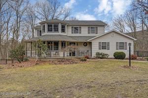 Photo of property at 865 Lakeview Drive