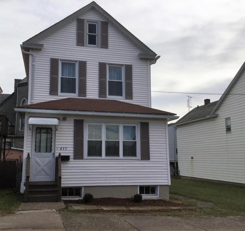 New Listing in Freeland 3 bedrooms, 2 baths, 2-car garage, double lot