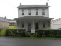 48 Swamp St, Beaver Meadows, PA 18216