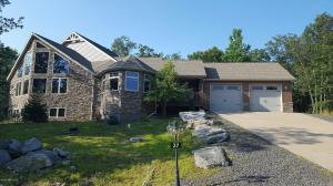 27 Horseshoe Dr, Hazleton, PA 18202