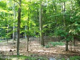 23 Iroquois Circle, Hazleton, PA 18202