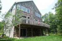71 Turnberry Ln, Hazle Twp, PA 18202