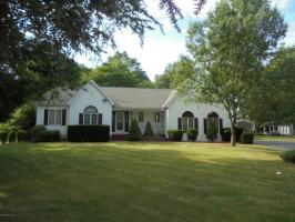 1403 Beech Ct, Hazle Twp, PA 18202