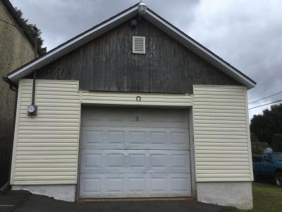Garage with a Lift & a Loft