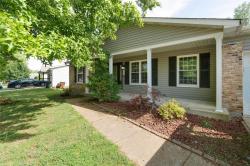 228 Laurelwood Drive St Peters, MO 63376