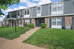 1677 Herault Place E St Louis, MO 63125