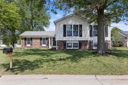 102 Maywood Court St Peters, MO 63376