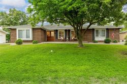24 Grant Dr St Peters, MO 63376