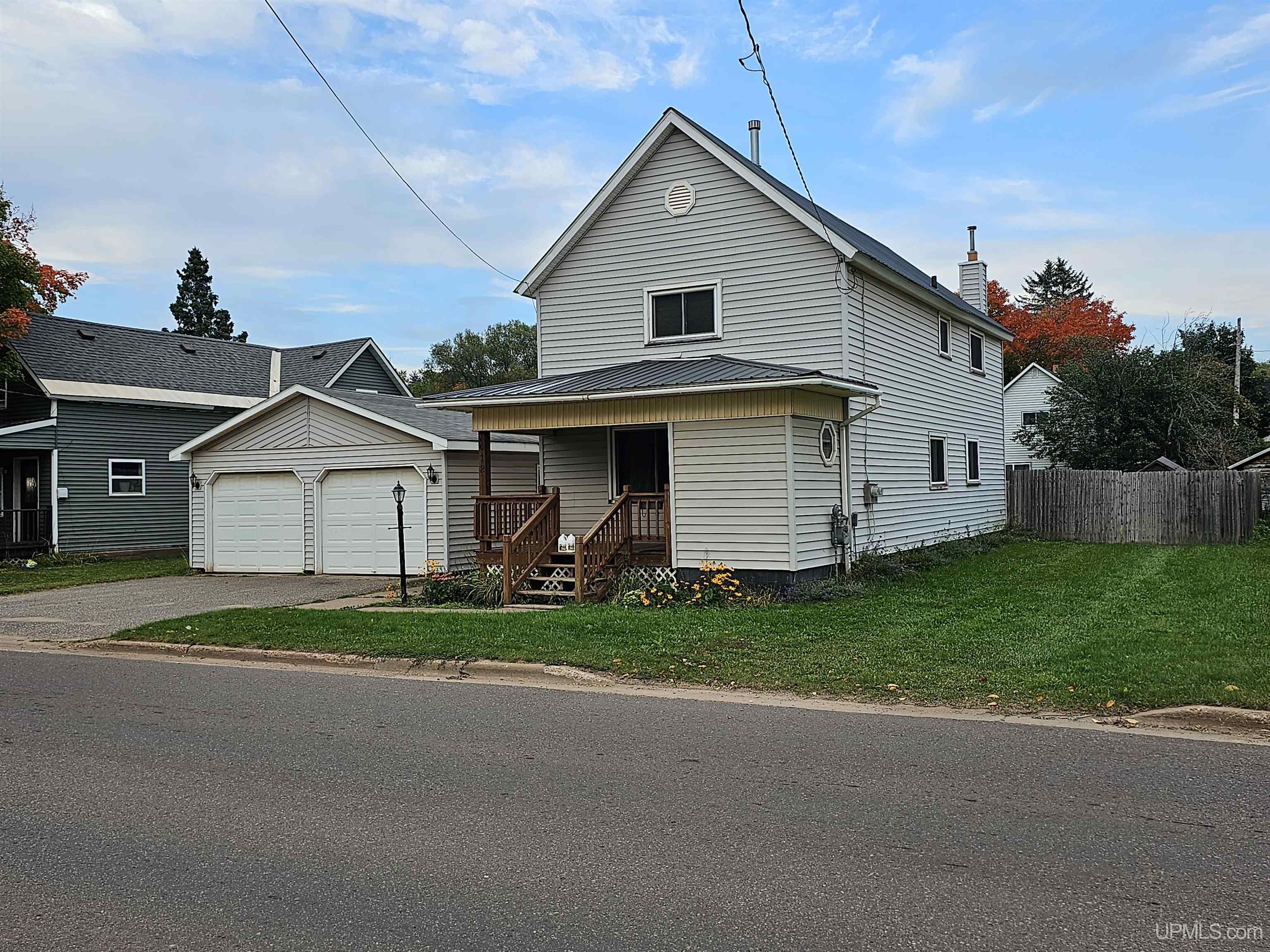 MLS 50122962 412 Washington Street Ishpeming, MI 49849