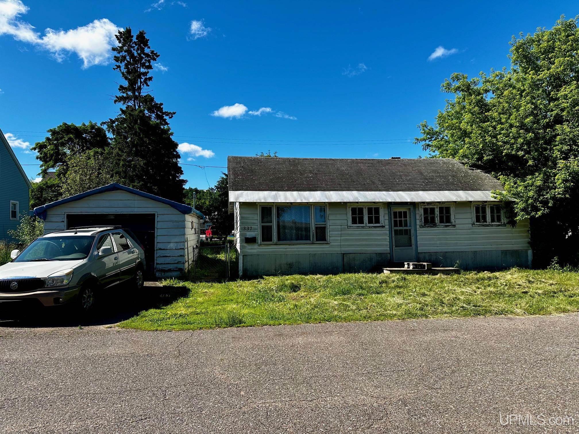 MLS 50147202 337 Cedar Street Ishpeming, MI 49849