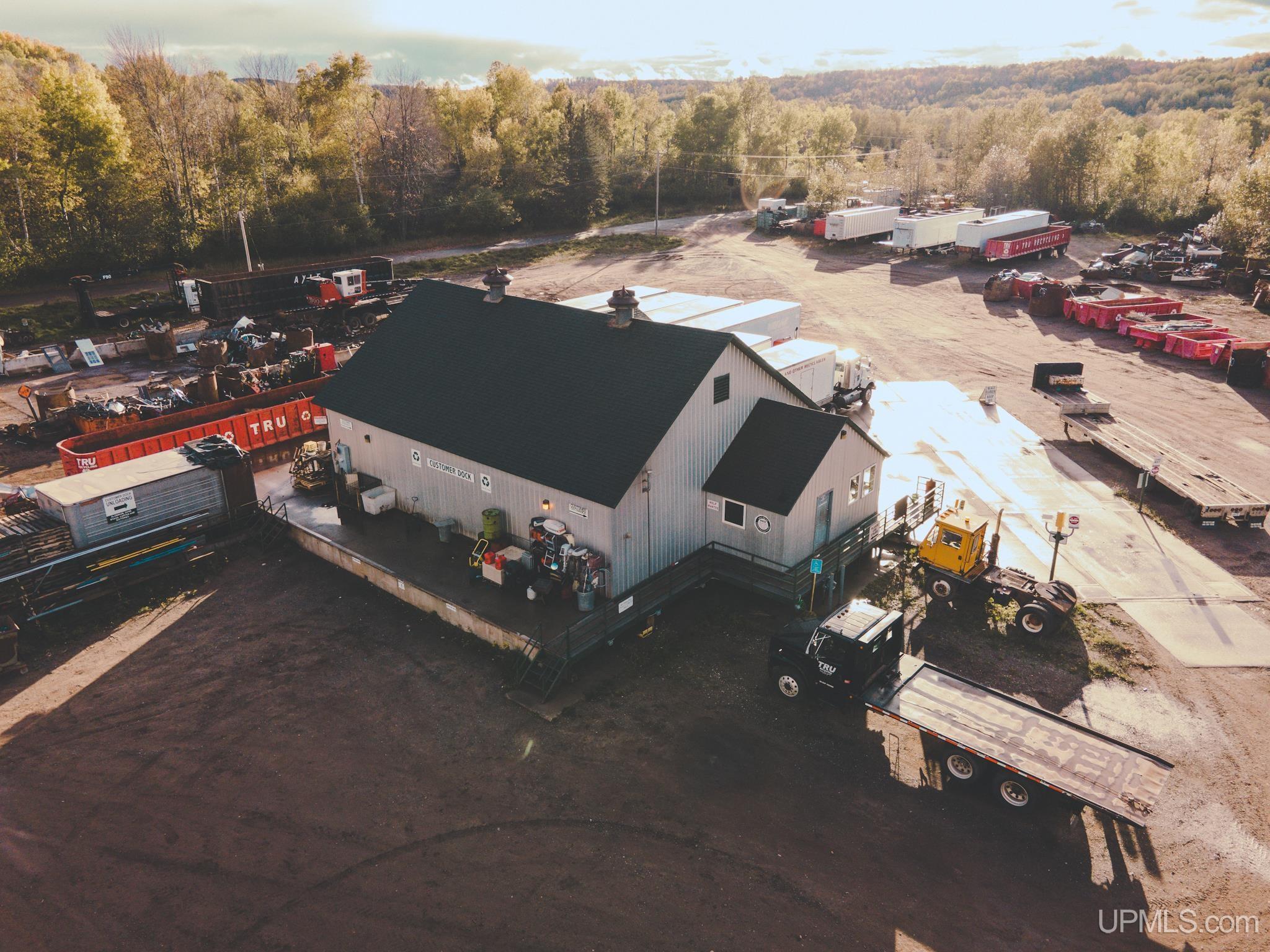 MLS 50125546 100A Axle Drive Caspian, MI 49915