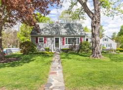 10 Brookside Drive Leicester, MA 01524