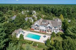 19 High Ridge Dr Mattapoisett, MA 02739
