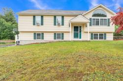 2 Wendy Pl Leicester, MA 01542