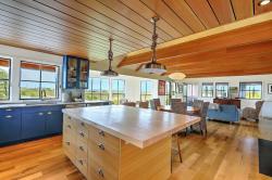 88 Third Street U : Weekly Westport, MA 02790