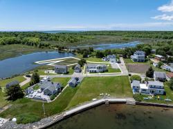 16 Shoreview Ave Mattapoisett, MA 02739