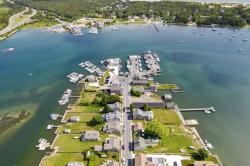 2042 Main Road Westport, MA 02791