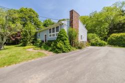 308 Robert St Westport, MA 02790