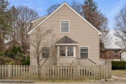 10 Pineland Ave Worcester, MA 01604