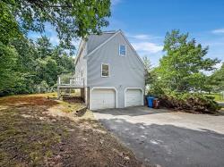 21 Burnside Ln Merrimac, MA 01860