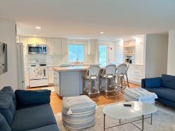 19 Oakland Street WINTER Mattapoisett, MA 02739