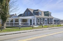126 Main St (Rt 28) Harwich, MA 02671