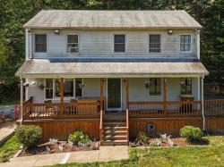 286 Mendall Rd Acushnet, MA 02743
