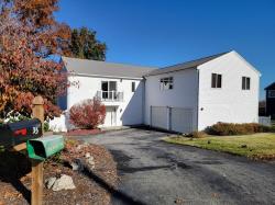 35 Overlook Dr Southborough, MA 01772
