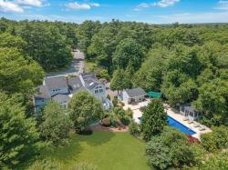 1 Crooked Bow Path Mattapoisett, MA 02739