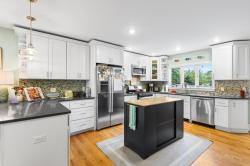4 Essex St SF Boston, MA 02129