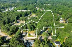 22 Oakland Cir Abington, MA 02351