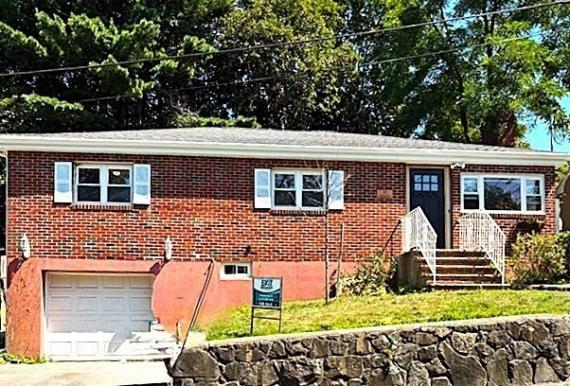 30 Linden Ter Lynn, MA 01902