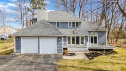 19 Woodland Meadow Dr Lancaster, MA 01523