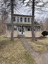 10 Conway Dr Leicester, MA 01524