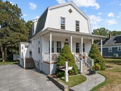11 Saucier St Acushnet, MA 02743
