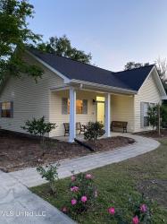 7018 Chinquapin Court Court Picayune, MS 39466