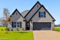 2418 Johnny Ray Drive Southaven, MS 38672