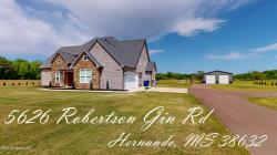 5626 Robertson Gin Road Hernando, MS 38632