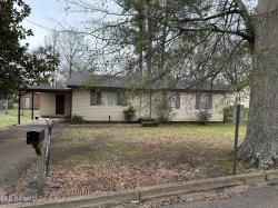 520 E Choctaw Street Magee, MS 39111