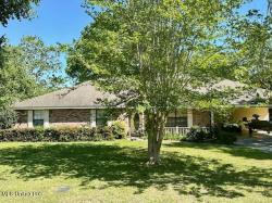 205 Ridgeview Drive Carriere, MS 39426
