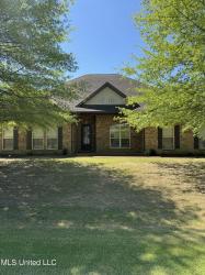 5015 Hillsdale Drive Olive Branch, MS 38654