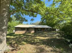 1305 W Mchenry Road Mchenry, MS 39561