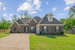 2720 Ross Meadows Lane Olive Branch, MS 38654