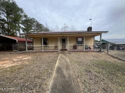 1095 Turtle Neck Road Road Carthage, MS 39051