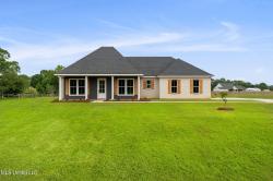 5 South Caesar Drive Carriere, MS 39426