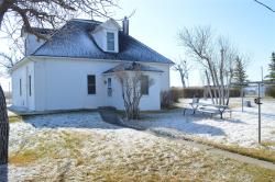 19 1st Street NW Kevin, MT 59454