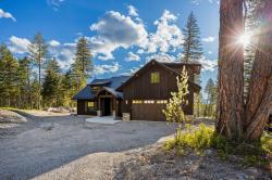 112 Trading Post Trail Bigfork, MT 59911
